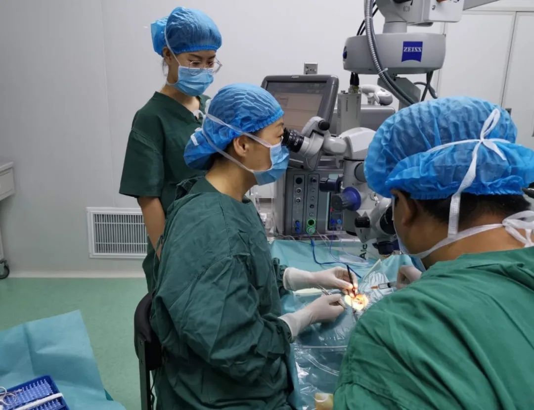 抗疫日记—从哈巴河到乌鲁木齐的接力 只为患者光明的*