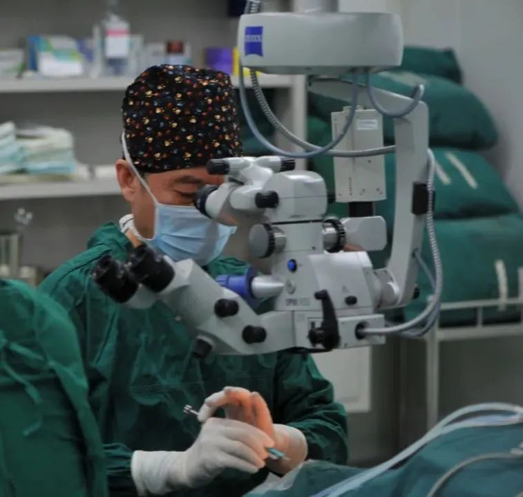 普瑞眼科12年——铂晶白内障手术 患者的更优之选